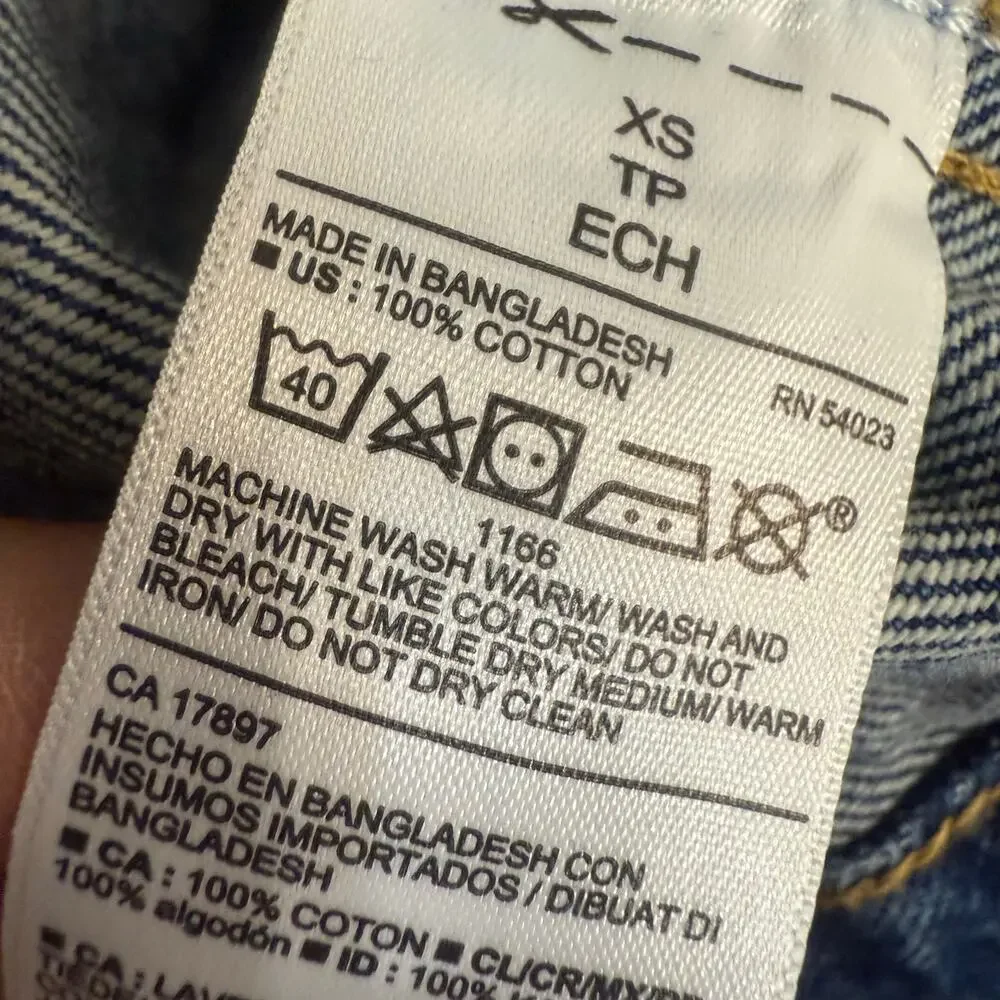 Old Navy Women's Size XS Denim Cropped Button Up Jacket #3280 - Picture 9 of 10